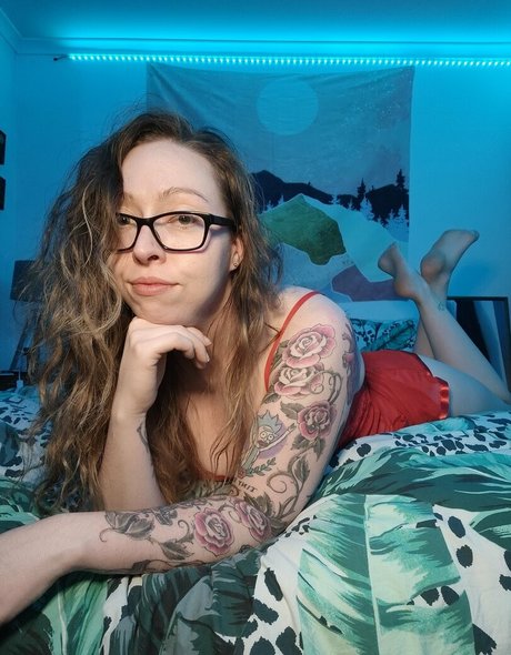 nzcheeks nudes model picture