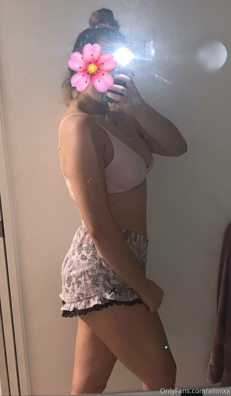 allinixx naked pornstar gallery