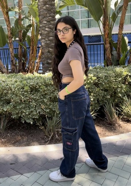 Justcallme Vixx art actress pics