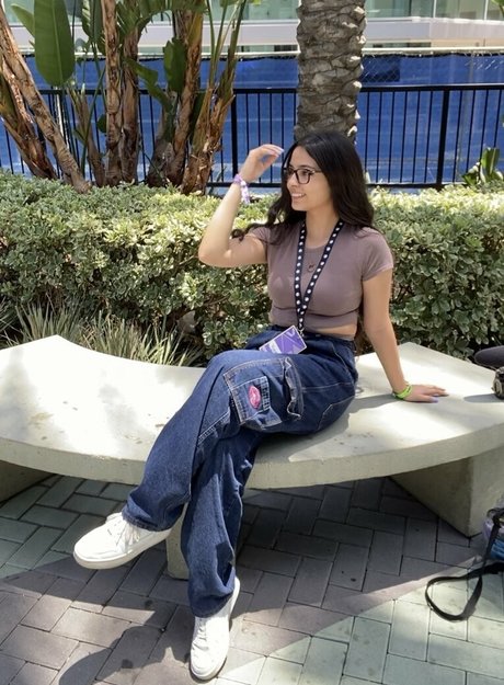 Justcallme Vixx sexy model photos