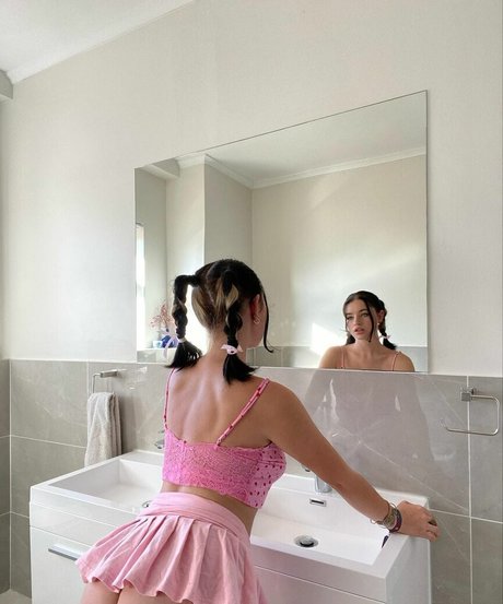 sydneysweet xo nice actress img