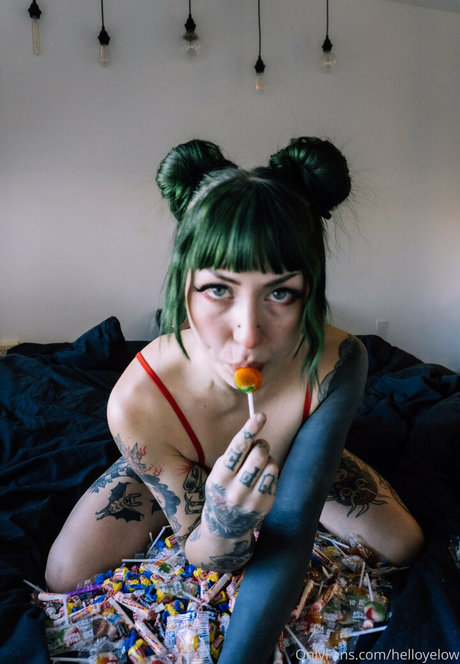 helloyelow pornstar nice image