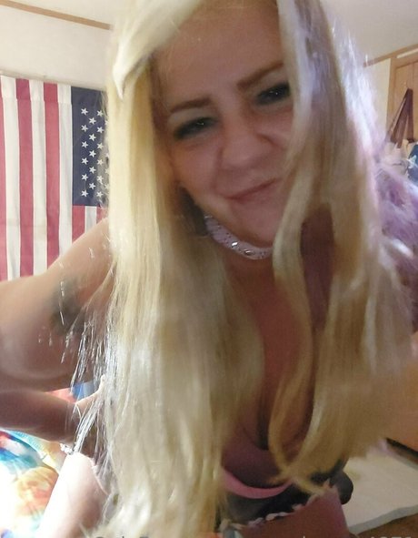 queenkarma4871 nudes model images