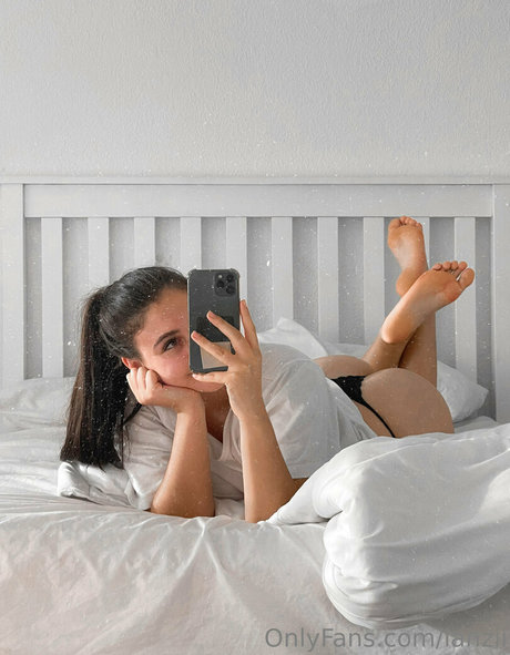 lanzii model nudes photo