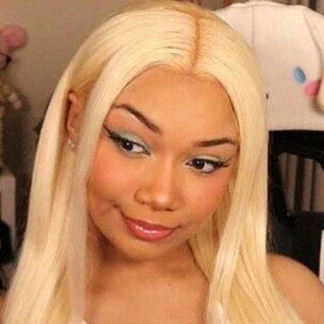 mariiiisel star high quality picture