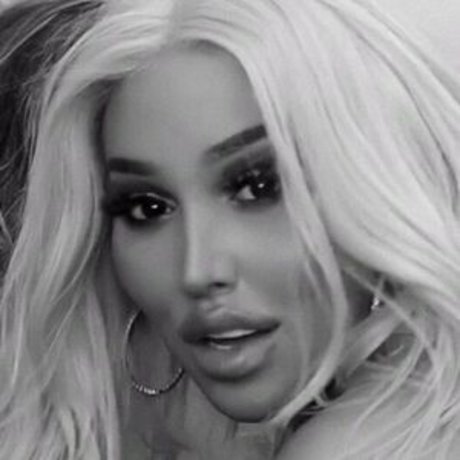 La Demi beautiful model archive