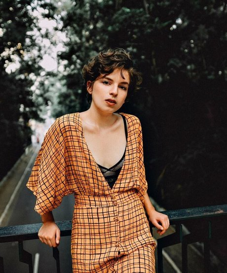 Karina Martins sexy actress picture