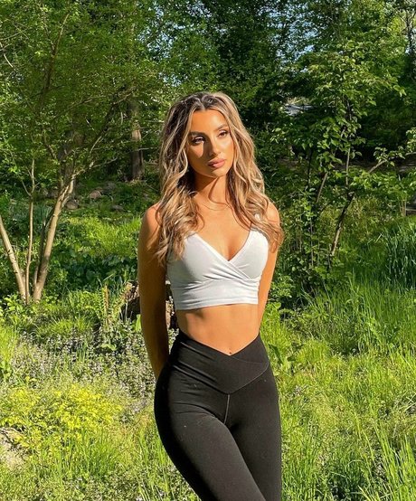 Adriatiles top pornstar pic