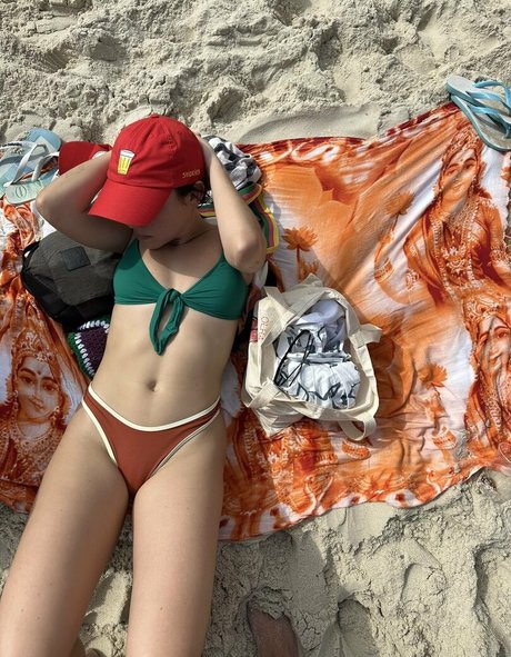 Valentina Bandeira star top archive