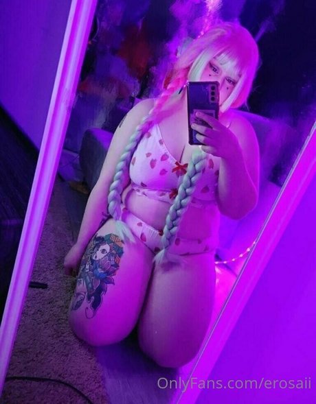 erosaii porn actress img