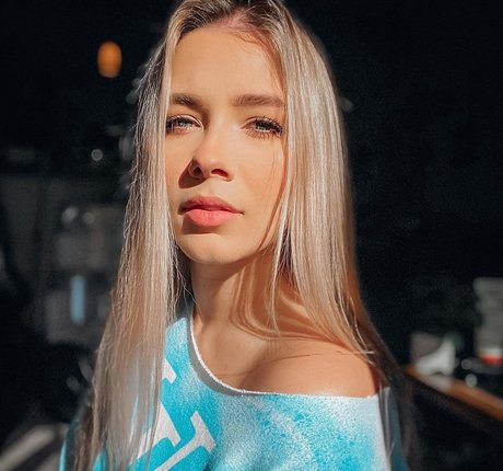 skinny blonde milf onlyfans beautiful porn photo