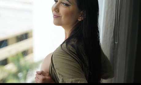 SukeshaRay star high quality pic