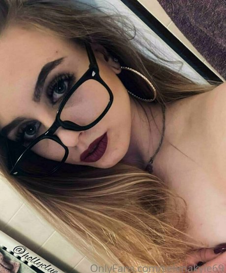 selenakyle69 model hd pictures