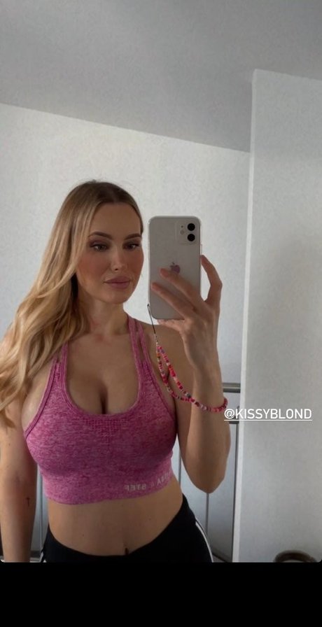 Chrissy xoxo pornstar pretty galleries