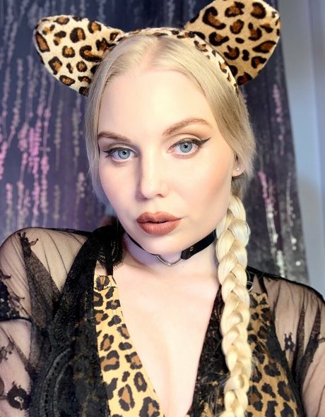 ittybittyprettykittyfree high quality pornstar image