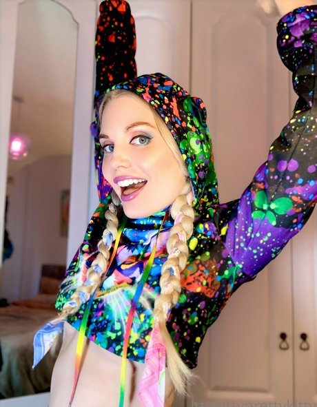 asian top onlyfans sexy nude image