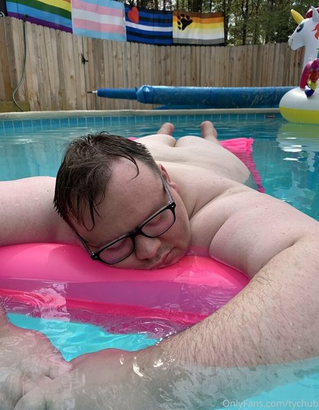 tychub model sex pics