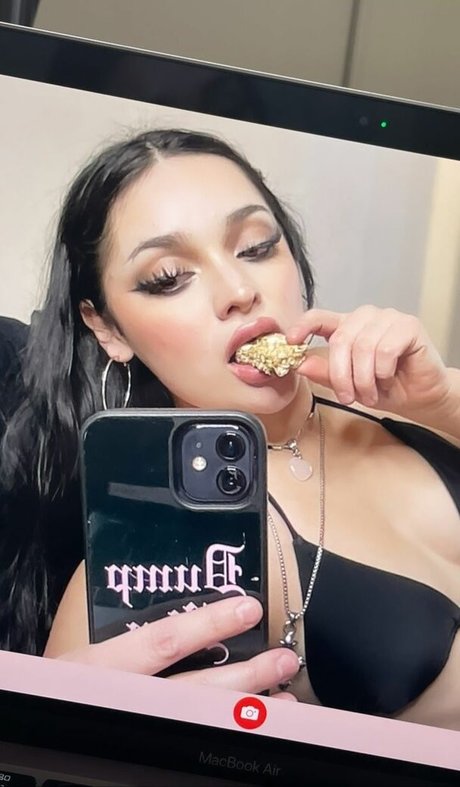 bernaarose pornstar nude photo