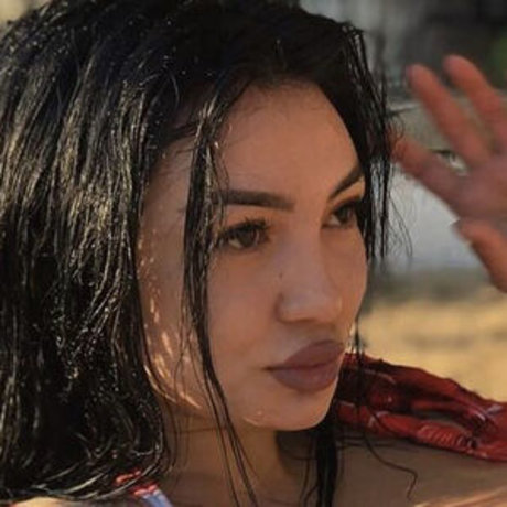 Dakarimova Zhansaya model adult img