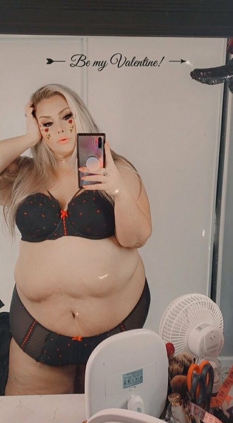 lindseefoxxx naked actress gallery