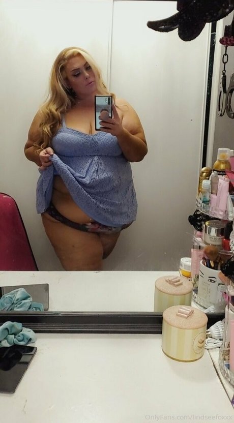 lindseefoxxx perfect model img