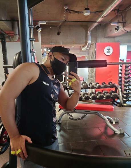 largedogcollar hot model img