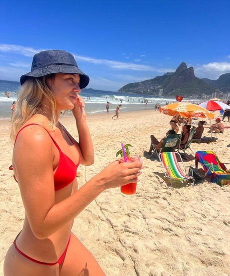 Elina Rodriguez naked star photos