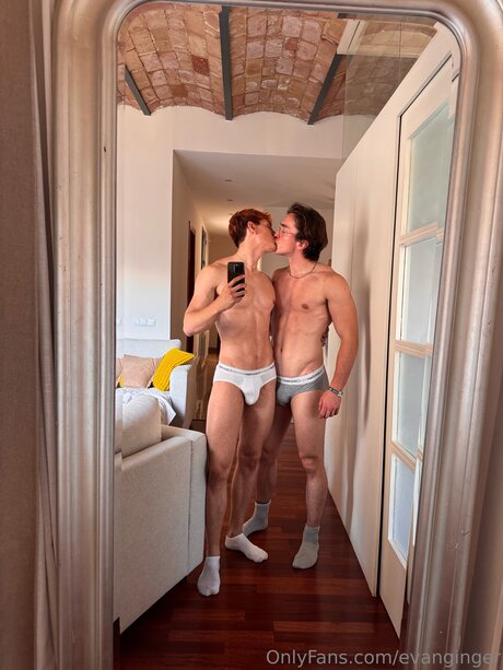 Evanginger model nude image