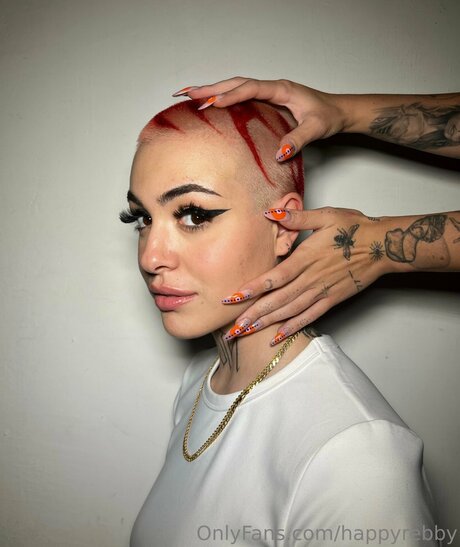 Happyrebby art model pic