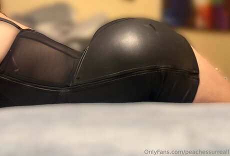 Peachessurreall naked actress gallery