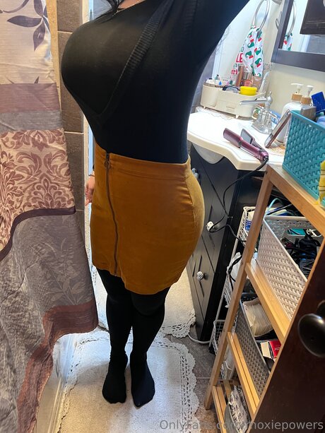 Moxiepowers porn actress pics