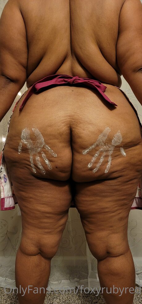 Foxyrubyred pornstar exclusive picture