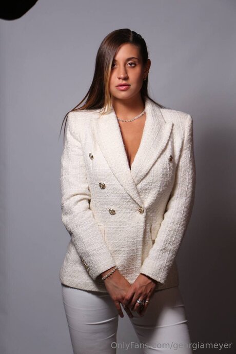 Georgiameyer star best image