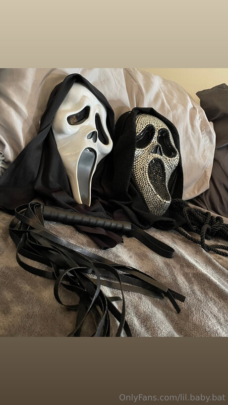 Lil Baby Bat beautiful star pic