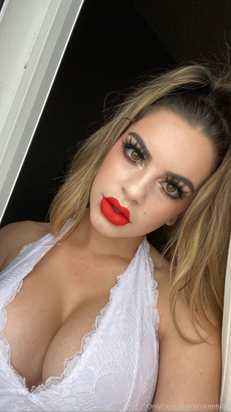 Starkyln model sexy galleries