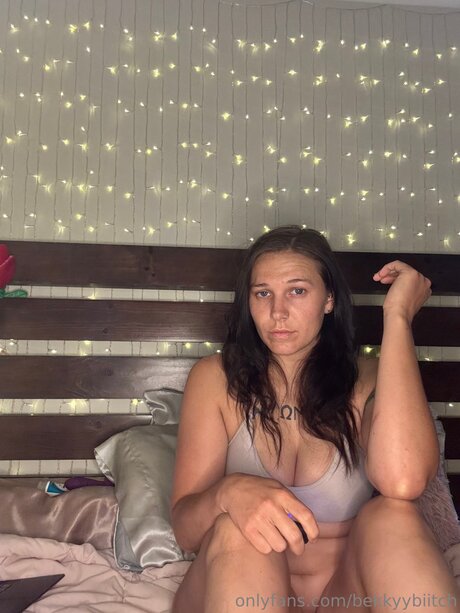 Bekkyybiitch star top photo