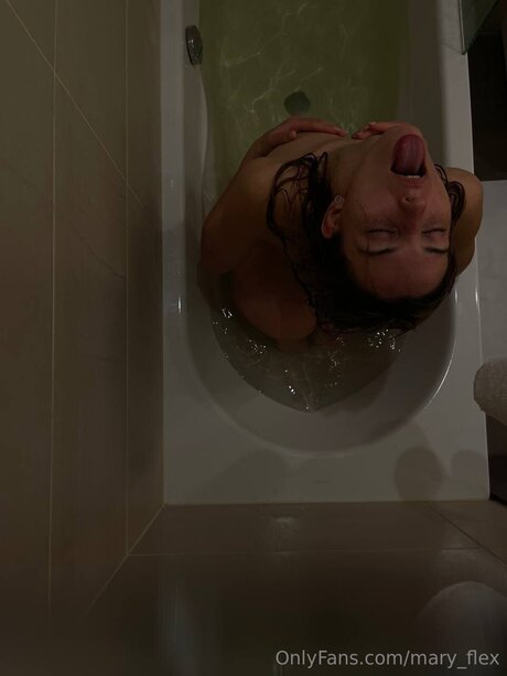 Mary Flex pornographic star pictures