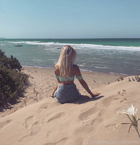 Maryhotxl pretty actress images