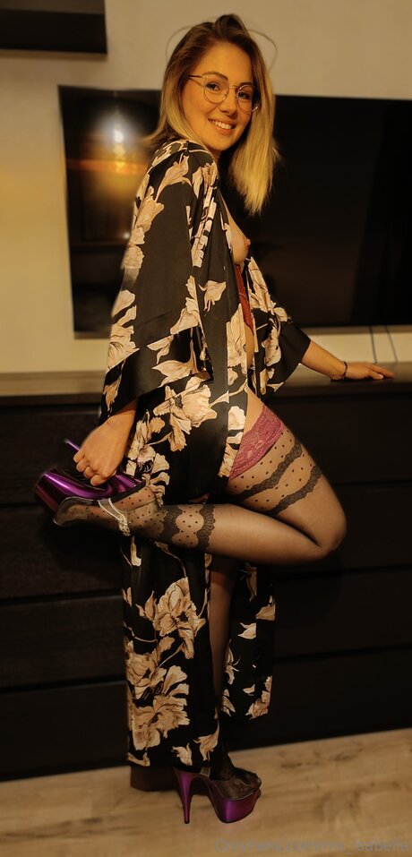 Ms Isabella art star photos