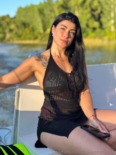 Realamberlushh top actress pictures