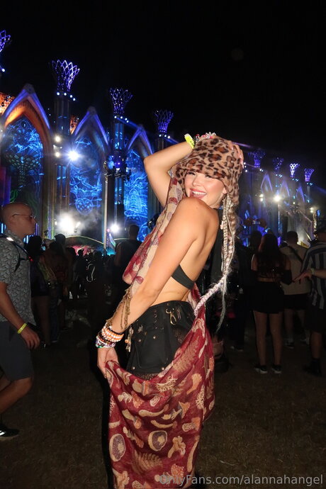 Alannahangel star art photos