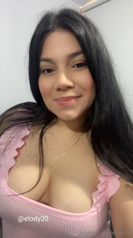 Elody20 star exclusive pic