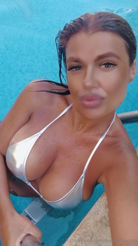 Naughtyvals model naked images