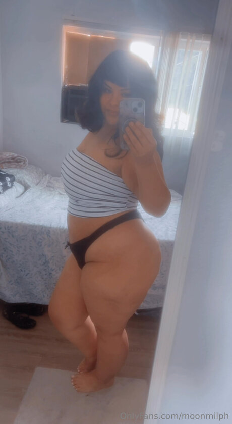 Moonmilph pornstar nude photo