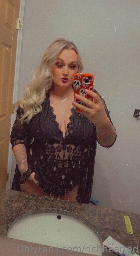 Richhearted hot pornstar photos