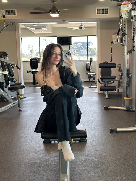 Kittymitten pornstar pretty pics