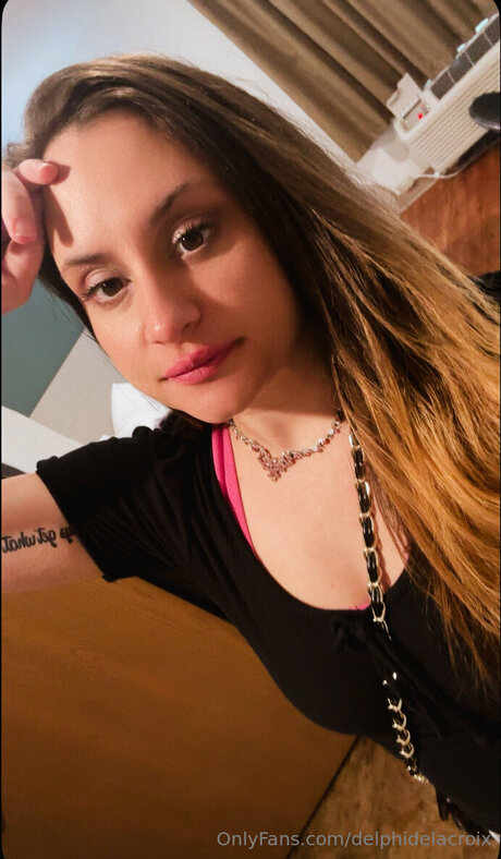 Delphidelacroix star naked pictures