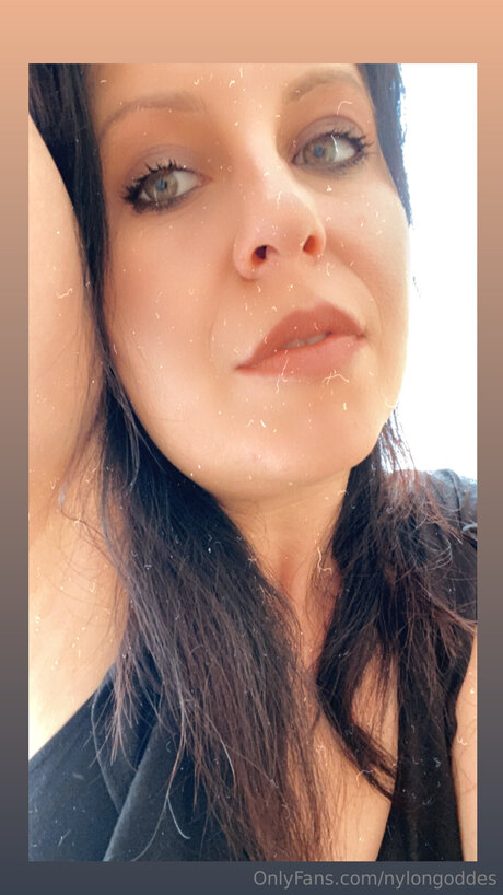 Nylongoddes star best image