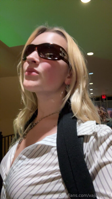 Divadoll1 best model picture