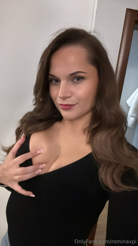 Rominaxpi xxx star photo